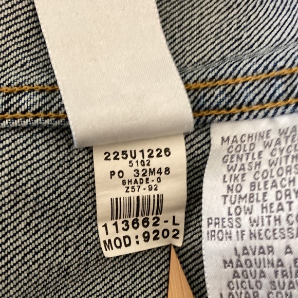 Jones Sport stretch Size Large denim jacket made in Colombia 98%cotton 2%spandex - Picture 10 of 14